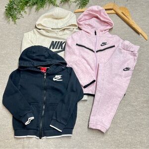 Nike Girls Bundle Lot Of 4 Streetwear Sweatshirt Sweatpant GUC Comfy Cozy 4T Med